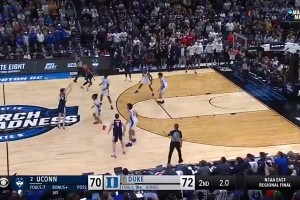 真的逆天改命了💥回顾康大LOGO三分绝杀杜克！如今进决赛！